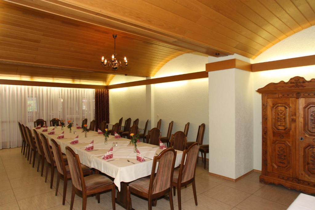 Landhotel Zur Kanne Neresheim Exterior photo